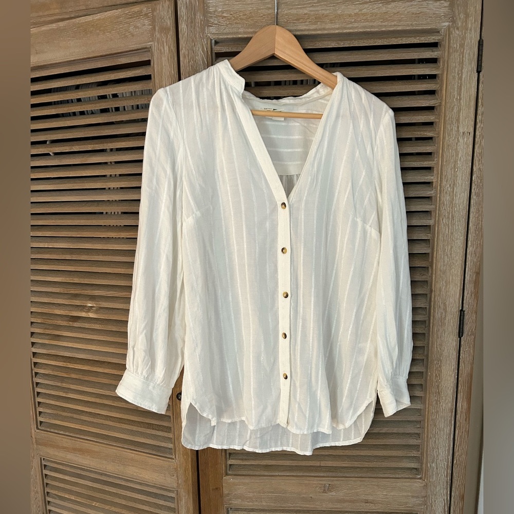 Gently used Anthropologie button down white linen shirt  with French collar